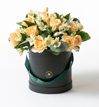 Fersken rosebukett i gaveeske Fersken rosebukett i gaveeske